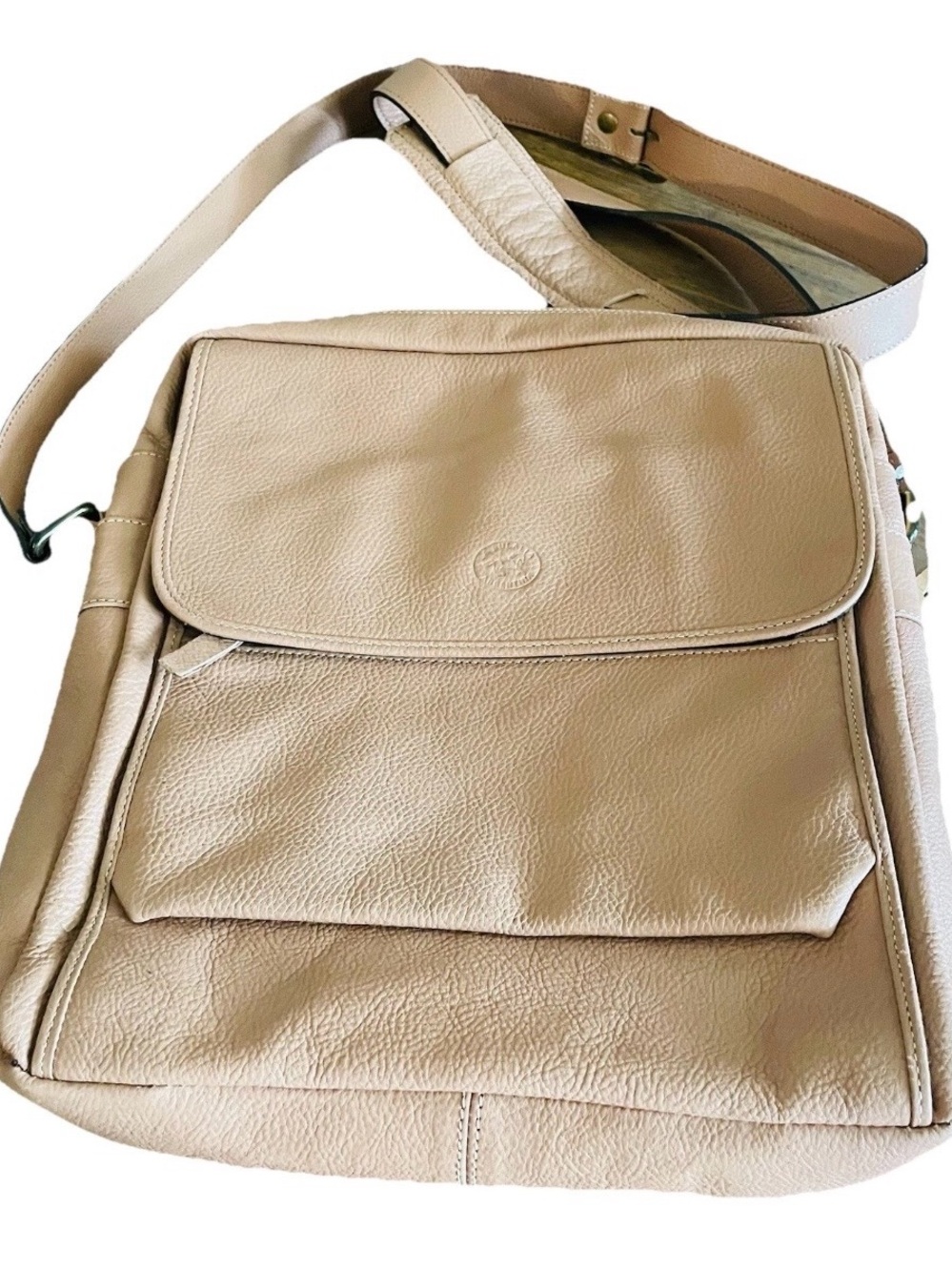 Messenger bag Neutral Leather Crossbody Bag - Argentina brand NWT
